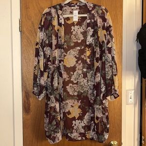 Beautiful sheer flower print kimono. NWT, one size. Perfect for a summer!